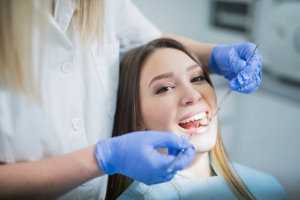 Best Tooth Extraction  in Deatsville, AL